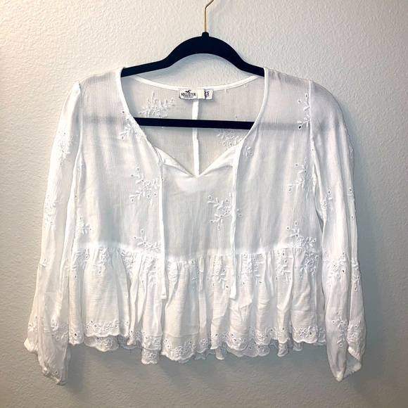 Hollister White Top - Picture 1 of 3